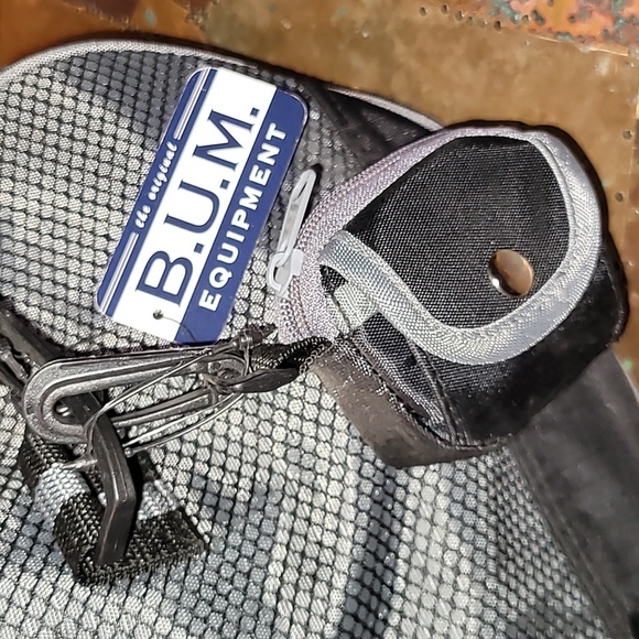 B.U.M. equipment. SPORT. Duffel Bag W/strap. DEADSTOCK W/tags. NEW - Picture 4 of 15